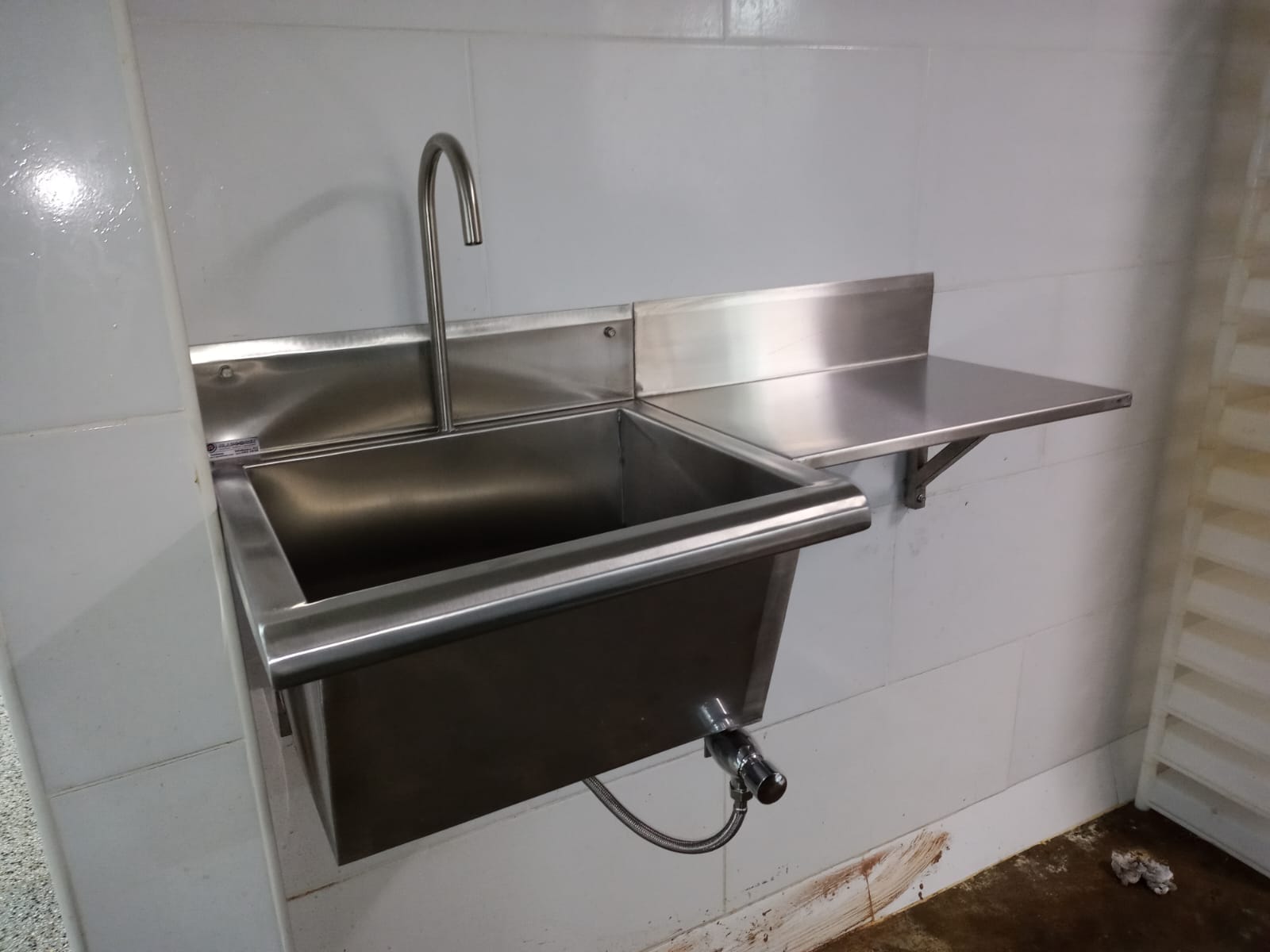 Mesada industrial en acero inox