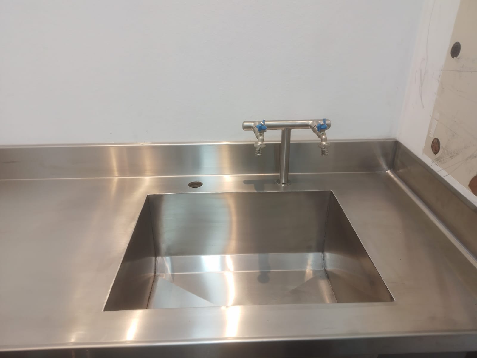 Pileta quirúrgica en inox